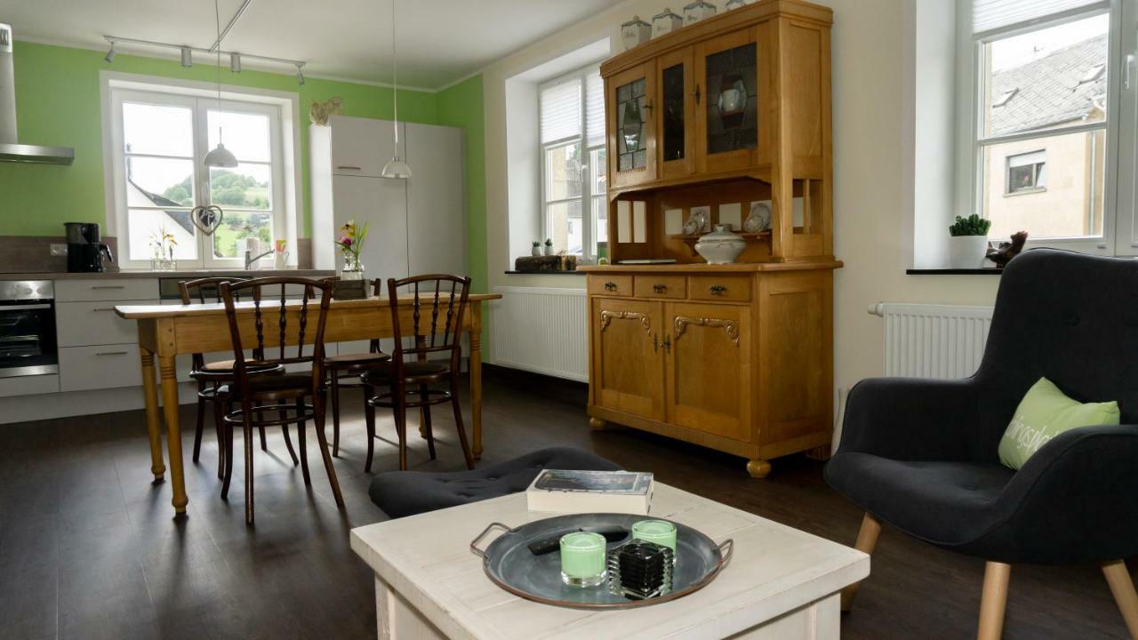 Volkesfeld Ferienhaus Alte Schule מראה חיצוני תמונה